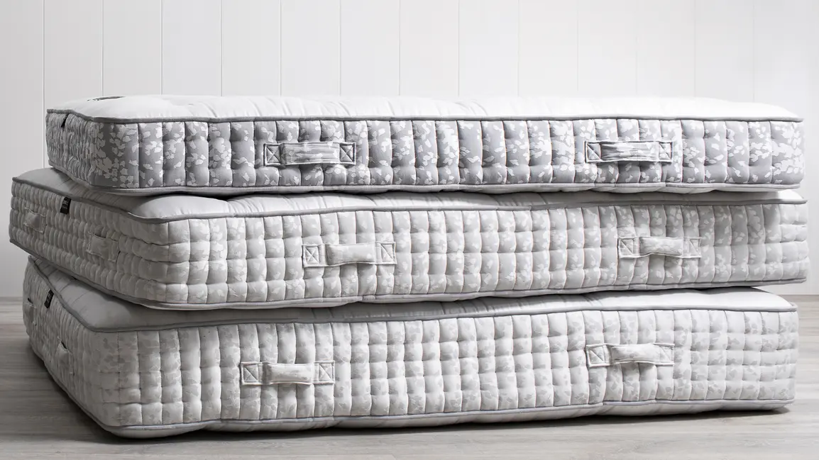 /cms/media/mattress-stack banner 4-3.png